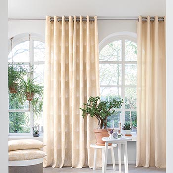 small-eyelet-1